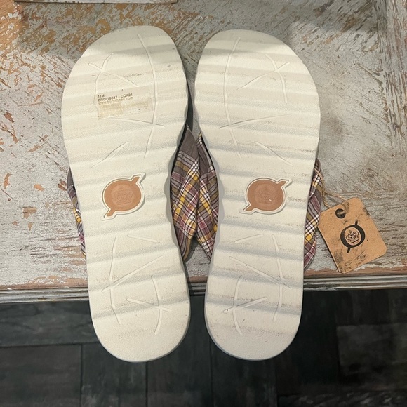 Born Womens Size 11 Plaid Fabric Thong Sandals - Picture 4 of 6